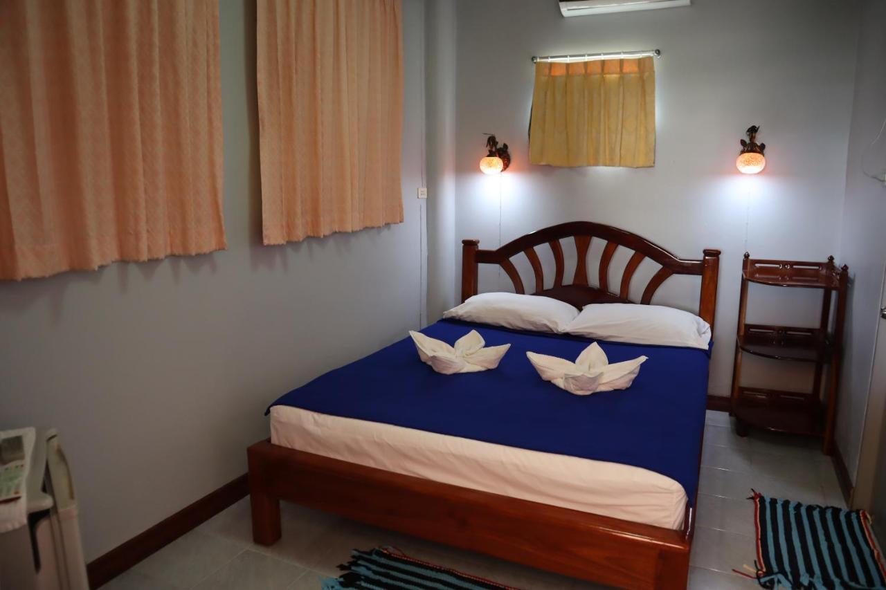 Ban Sulada Guest House Laem Ngop Ngoại thất bức ảnh