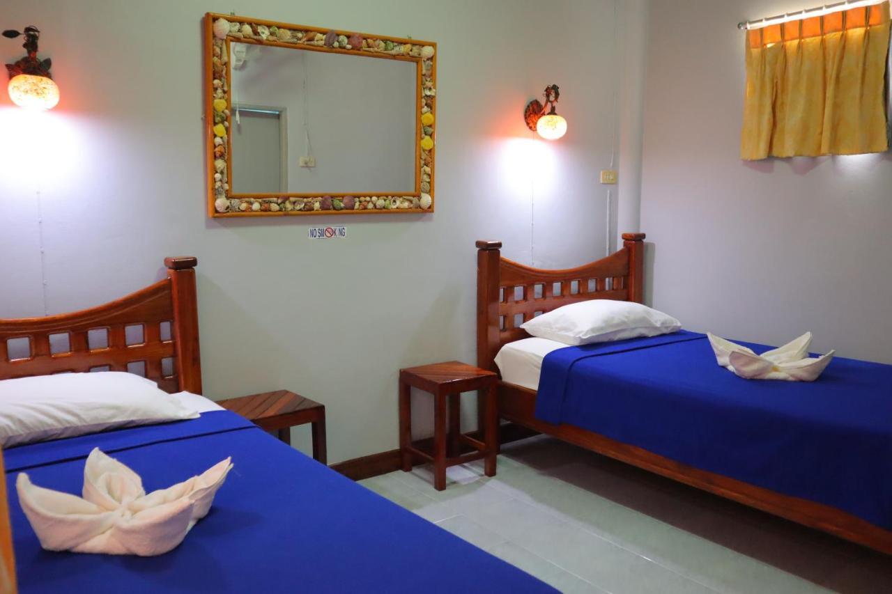 Ban Sulada Guest House Laem Ngop Ngoại thất bức ảnh