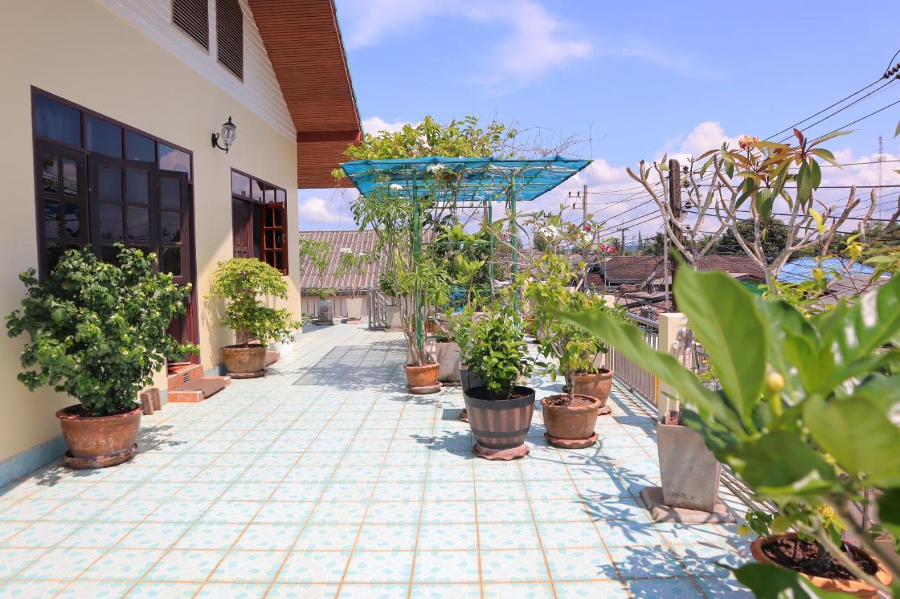 Ban Sulada Guest House Laem Ngop Ngoại thất bức ảnh